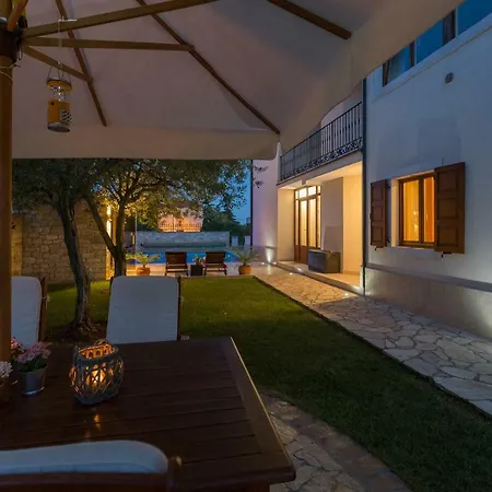 Rafael * Novigrad (Istria)